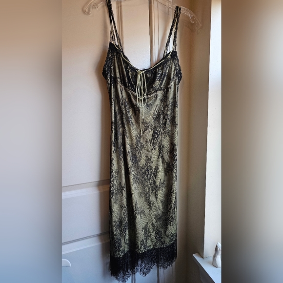 Lace Cami Slip Dress - Picture 5 of 7